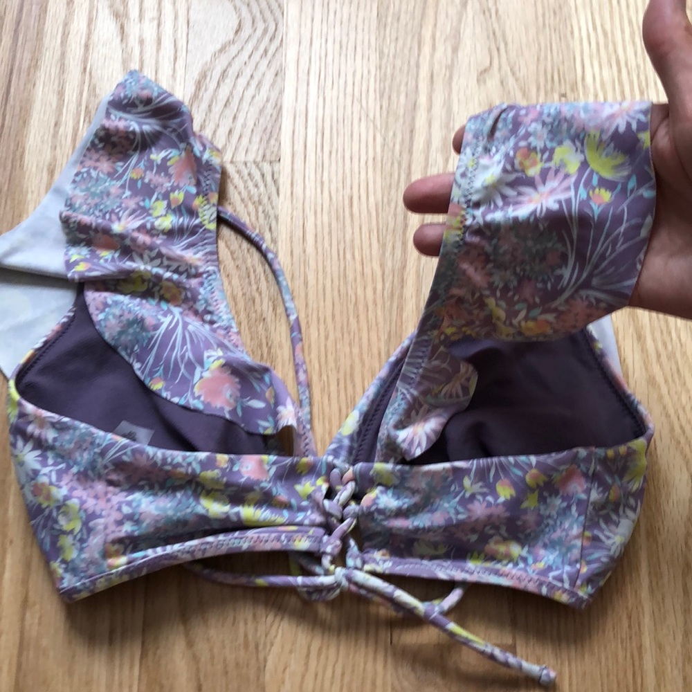 M size Raisins ruffles swimsuit pale print purple - Picture 3 of 6